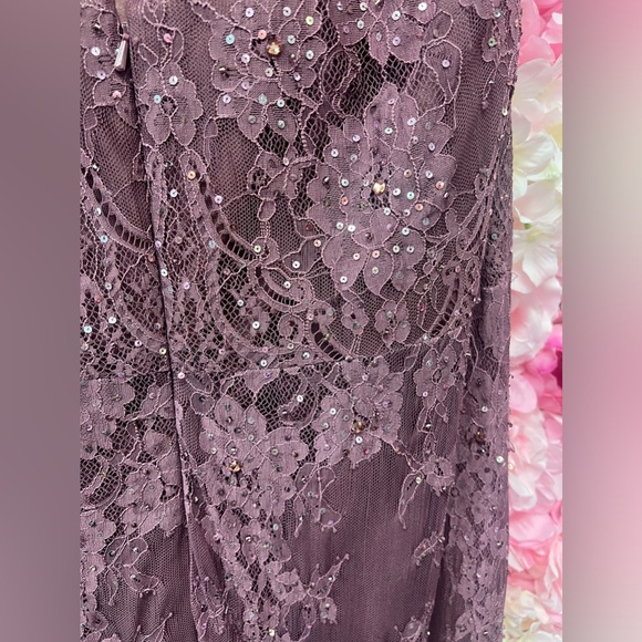Montage by Mon Cheri size 16 lace and beaded long v neck dress mauve - Picture 3 of 6